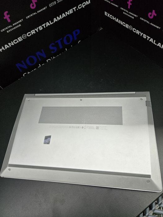 HP Elitebook / i5-1245U / 16 GB RAM / 480 SSD / UHD Grapichs