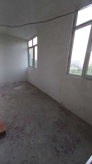 Продаётся 2/4/4 на Юнусабаде 18, общая площадь 57м2, балкон 2*6м