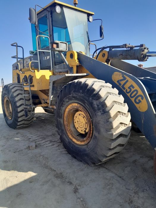 Продаётся погрузчик 3куб