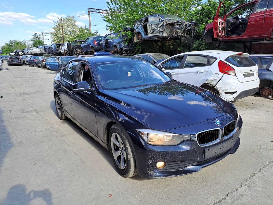 Dezmembrez BMW F30 2.0 TDi 184 CP an 2012 cod motor N47