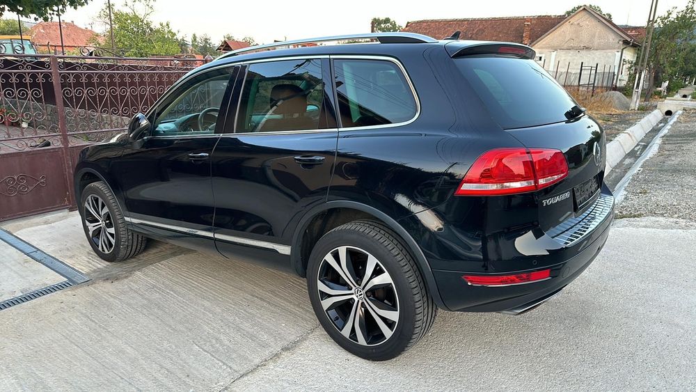 Vw Touareg 3.0 TDI V6 240 CP CASA