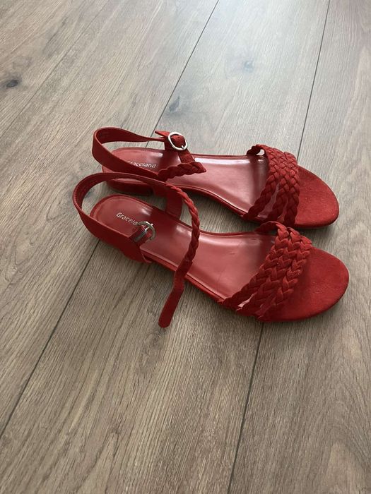 Дамски сандали - нови - уникални