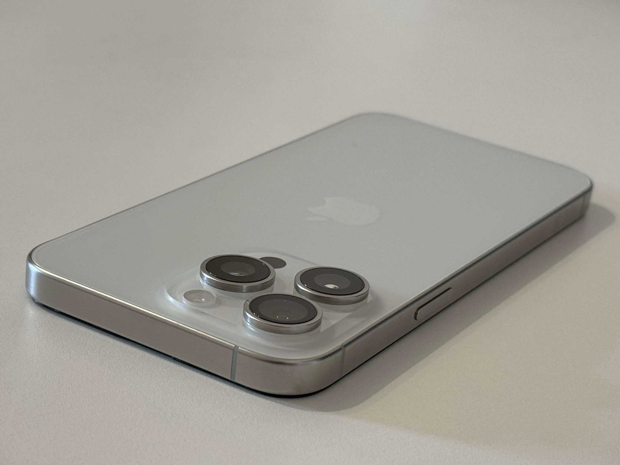 Бартер! iPhone 15 Pro Max 256GB White Titanium (Бял)