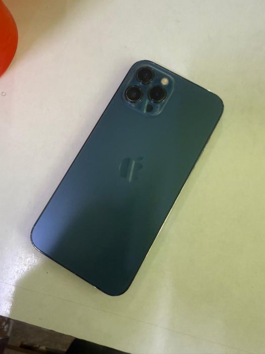 Продам iphone 12 pro max 128 GB