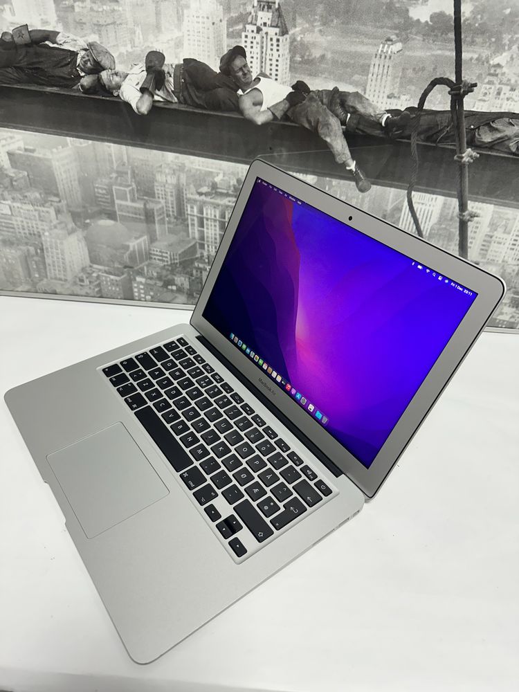 Laptop Apple MacBook Air 13 /An 2016 /CORE i5/ 8Gb RAM / SSD 256Gb