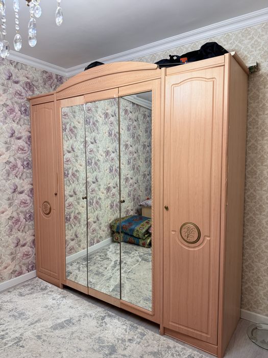 Шкаф (Ширина :220cm ; Длина:230cm ; Глубина:60cm