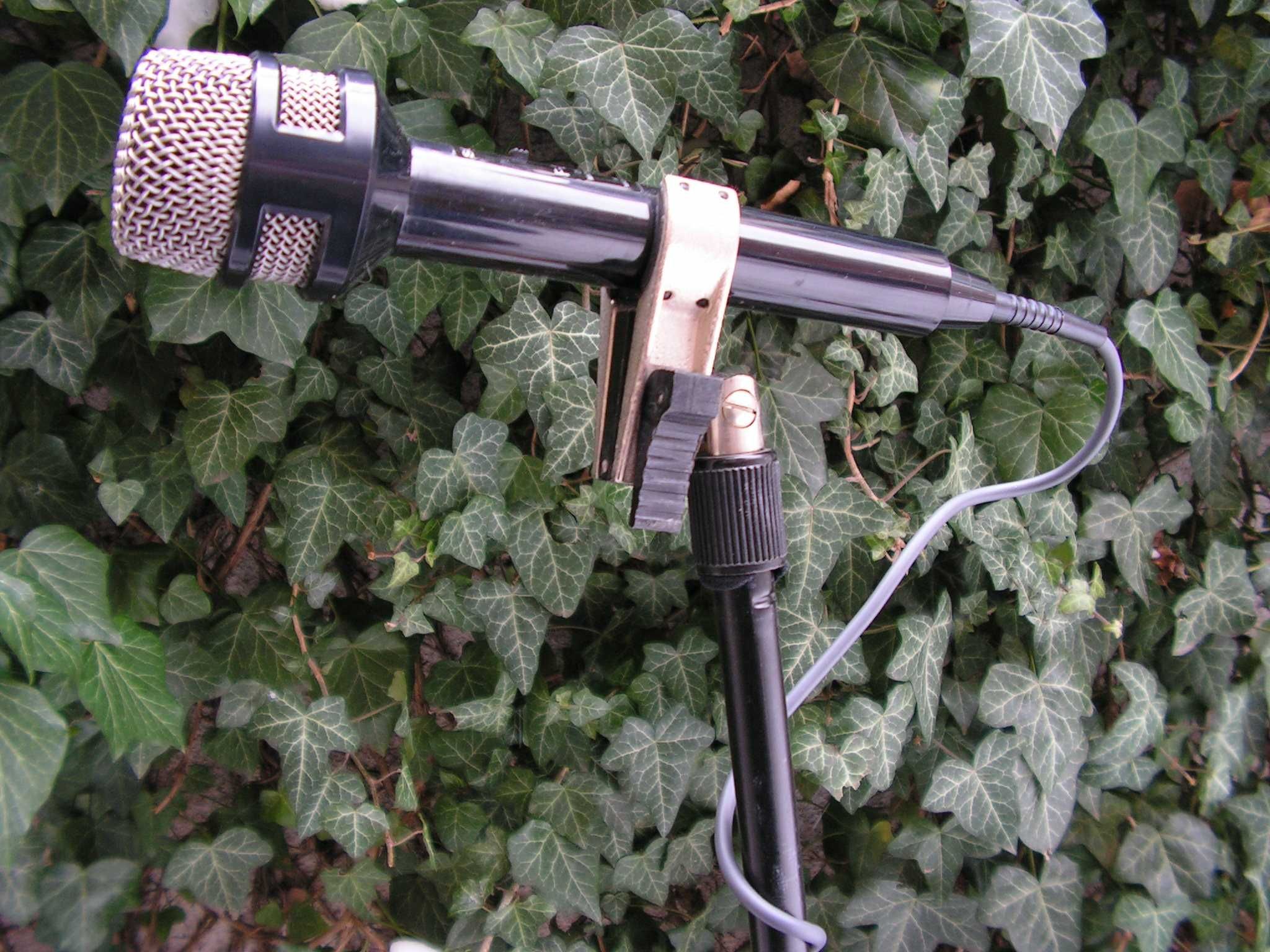 Динамичен винтидж микрофон Sony F-250S new