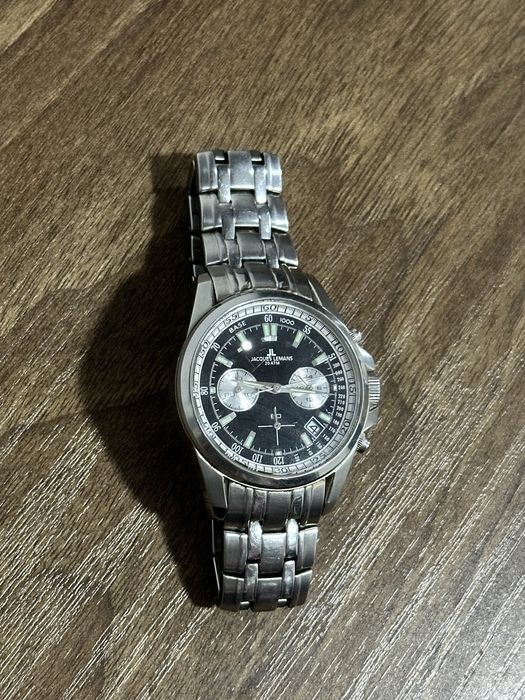 Часы кварцевые оригинал