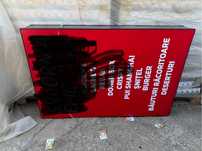 Vând 2 casete luminoase publicitare – 3x1,2 m și 1x1,5 m