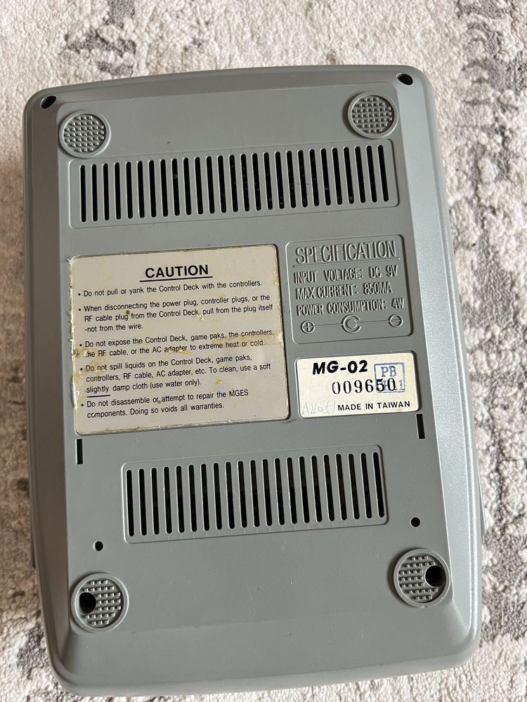 Micro Genius IQ-502 конзола здравейте този екземпляр е много рядък