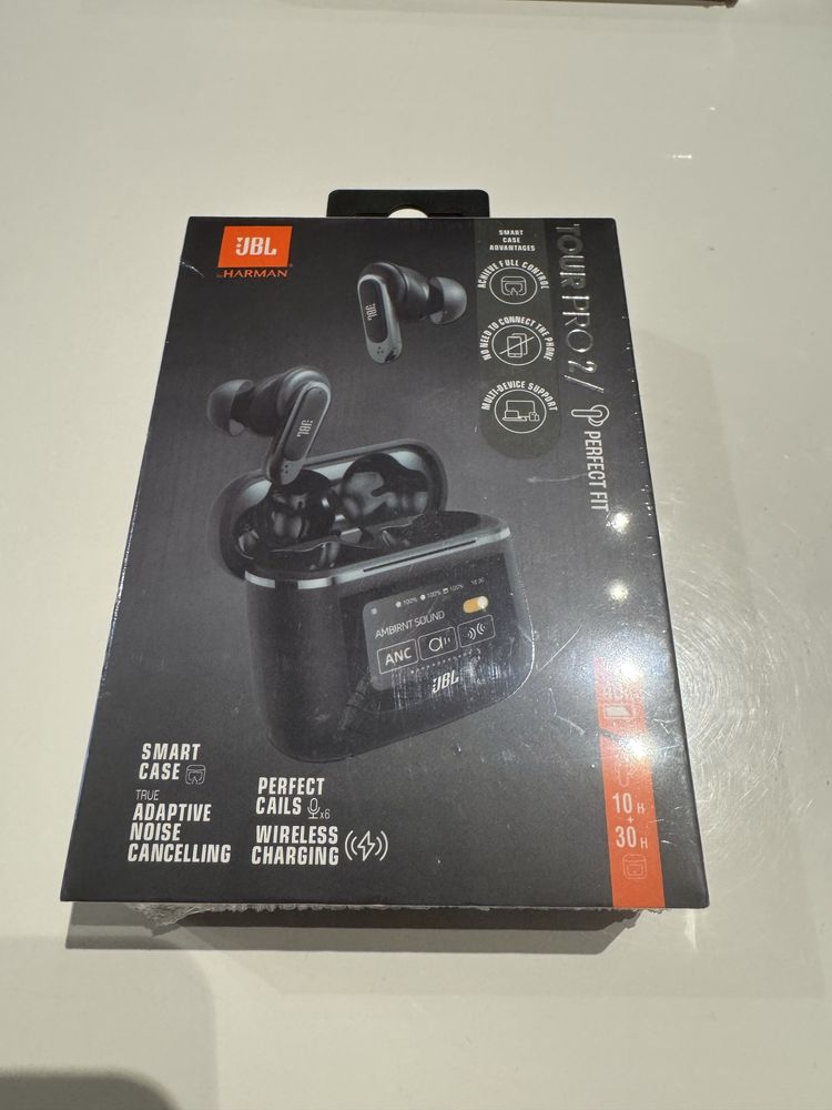 JBL Tour Pro 2 True Wireless със Smart Case