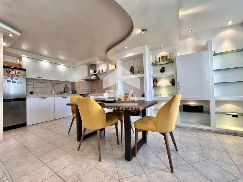 Продава се Тристаен апартамент в София, Гоце Делчев - 80 кв.м за 3438 €/кв.м - Снимка #2