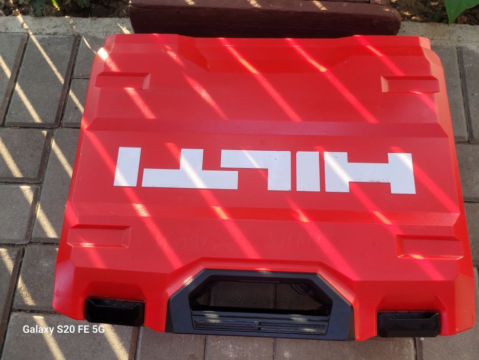 Fierăstrău sabie Hilti ca nou