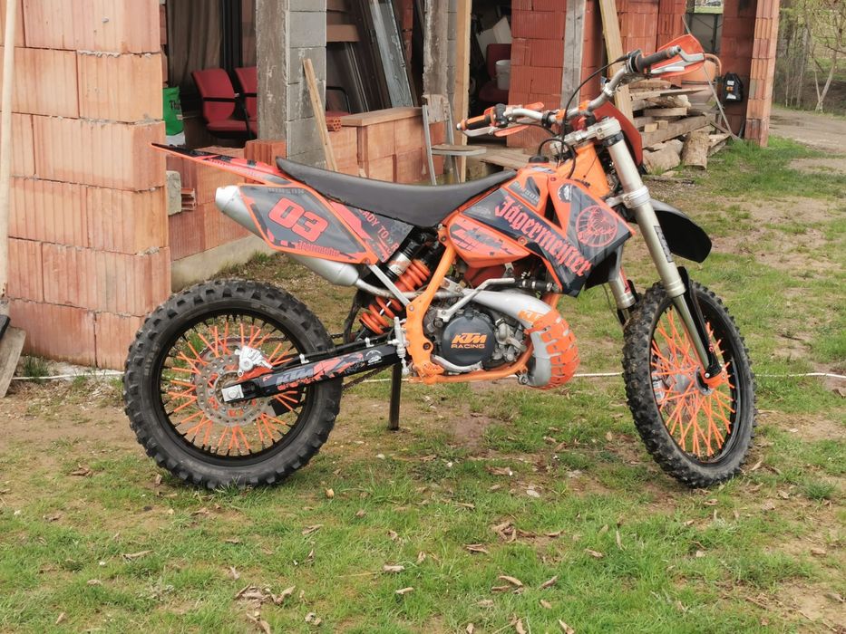 Se ofera spre vanzare un KTM EXC 300 2T