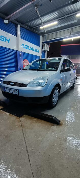 Vând un Ford Fiesta mk 5 1.4 benzină