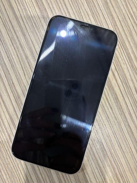 Aйфон 12 /64 GB ОТЛИЧЕН!