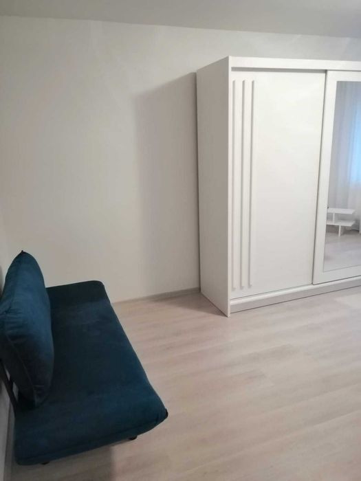 Urgent - Inchiriez apartament cu 3 camere - renovat complet