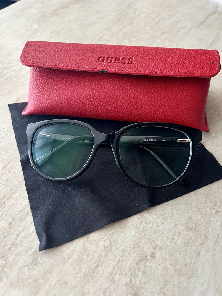 Диоптрични очила Guess