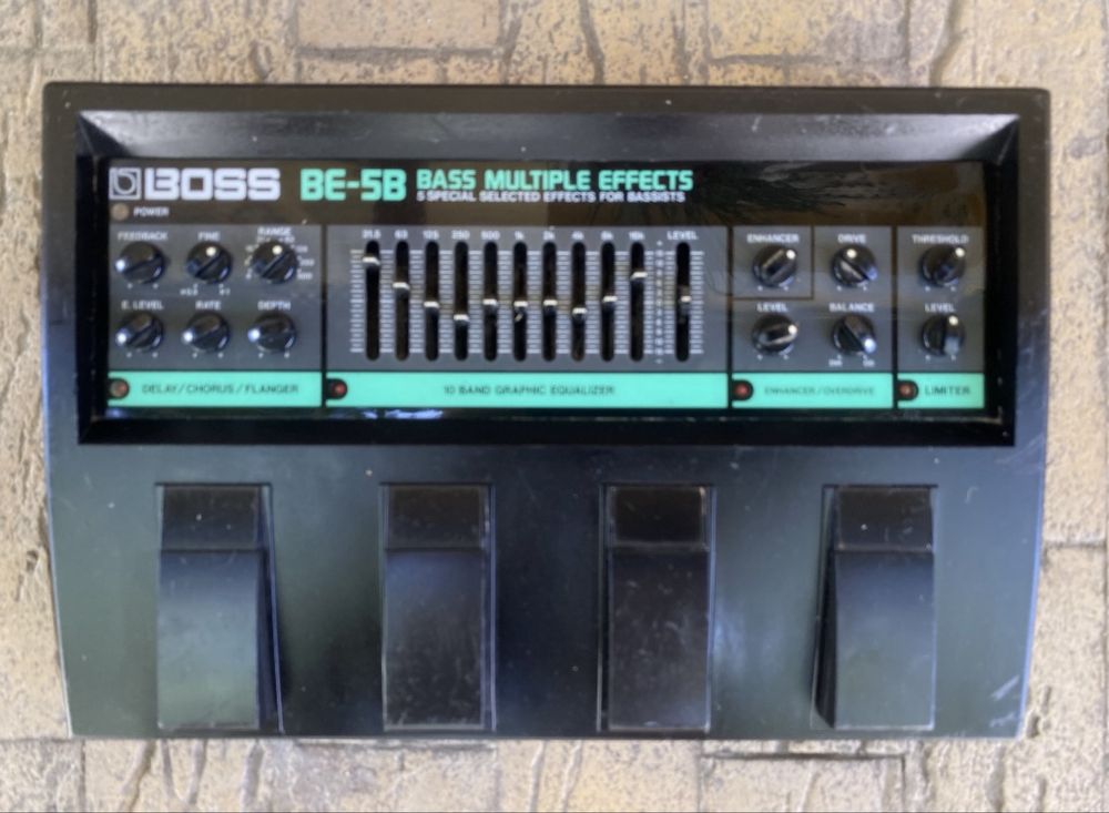 Boss ME6 B procesor efecte chitara bass