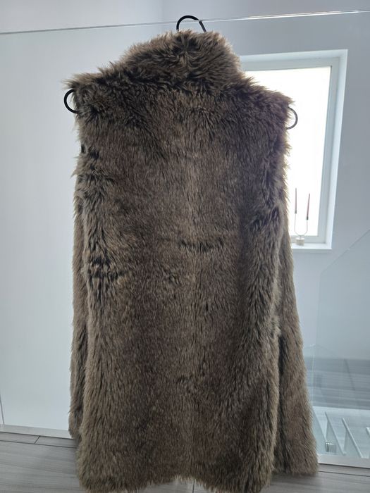 Vestă blană artificială Bershka/XS
