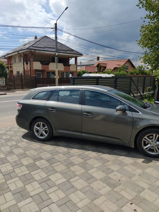 Vand Toyota Avensis Break 2009, stare buna