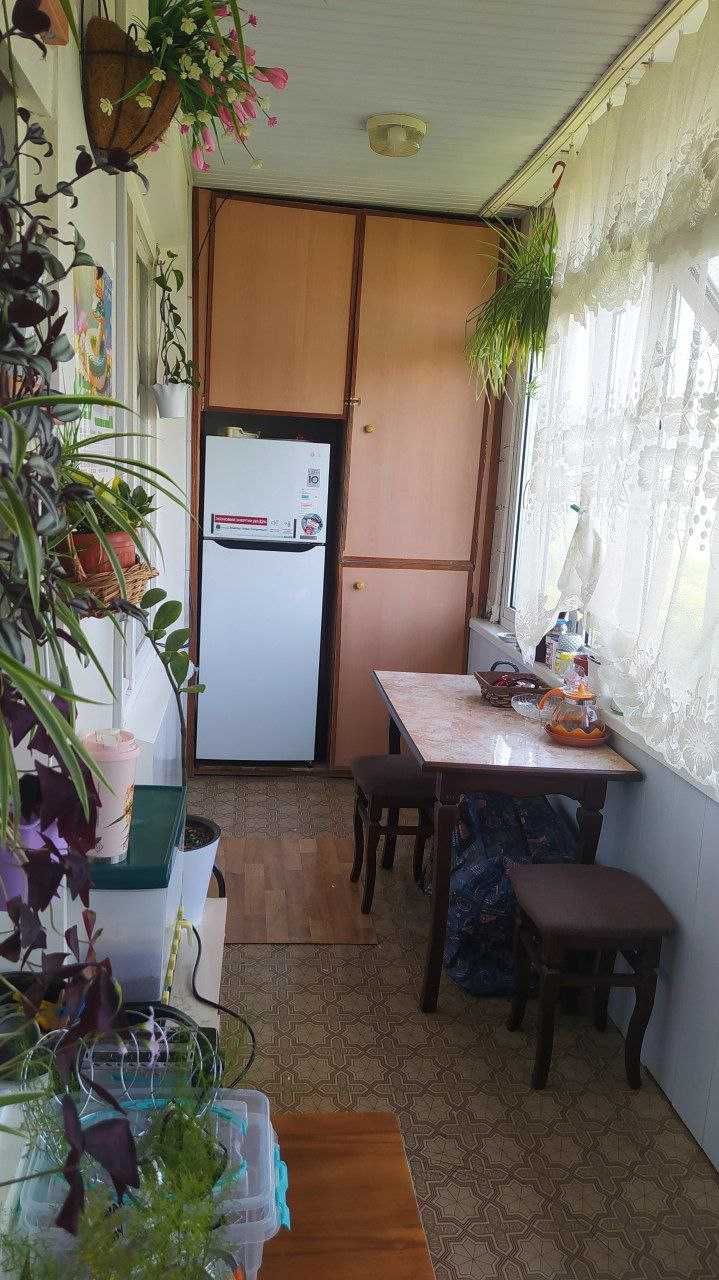 Продаю  квартиру срочно 2/4/4 куйлюк массив 2