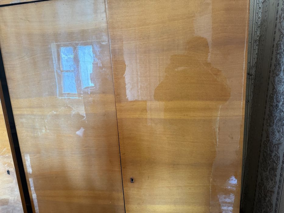 Шифонер и шкафы в очень хорошем состоянии