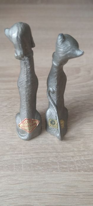 Statuete bibelou catel si pisica peltro hand made Italy