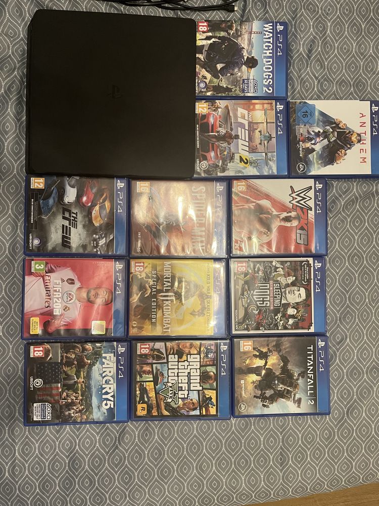 Playstation 4 slim с два джойстика