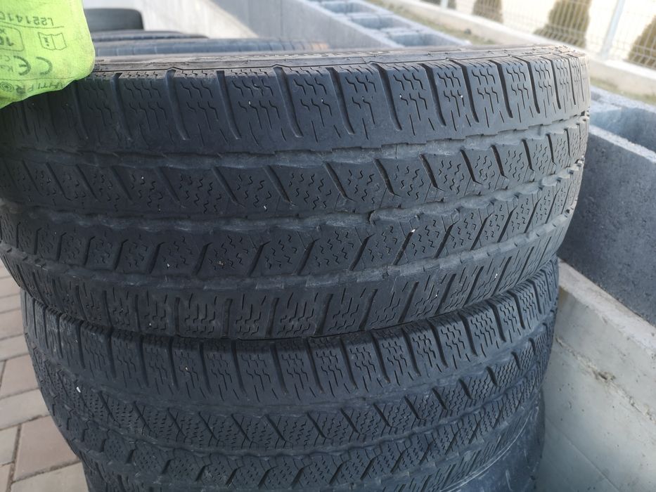 Cauciucuri 225 65 16 C, 215 60 17C,215 75 16C, 215 65 R15