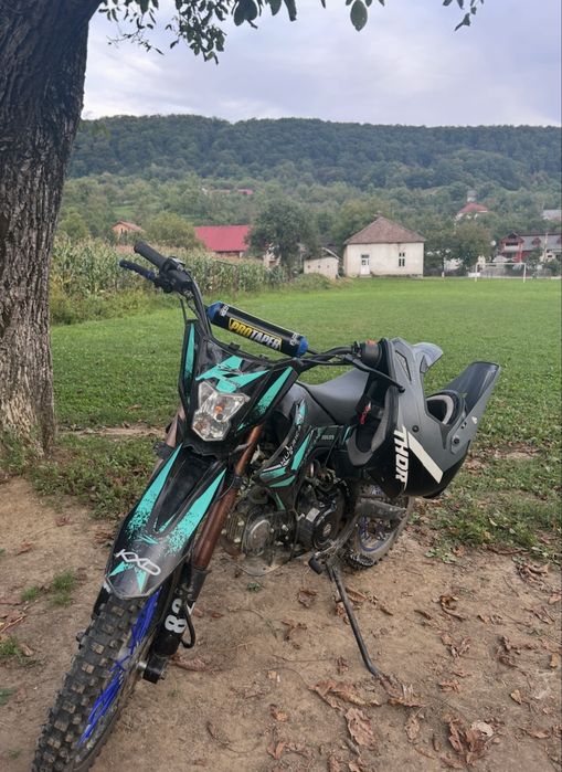 Vând motocicleta folosita 3-4 luni