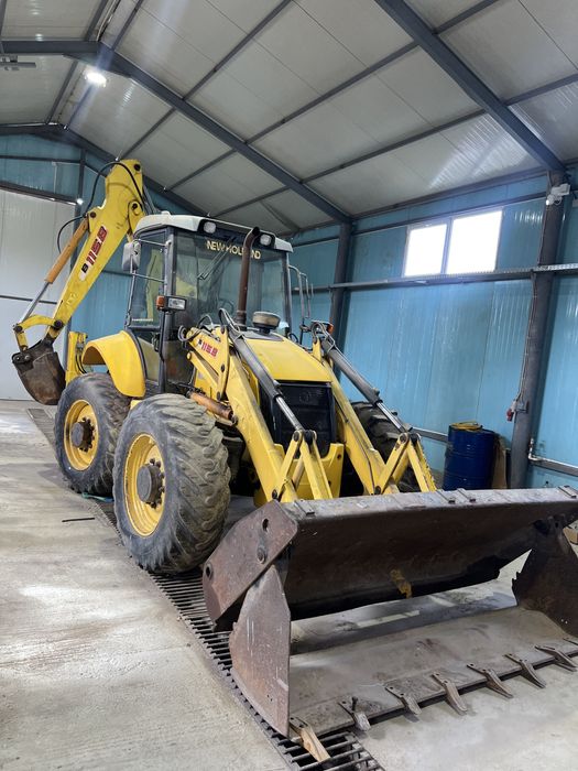 Buldoexcavator New Holland