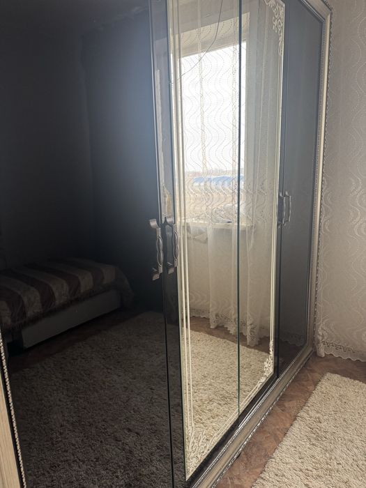 Продам шкаф для одежды вместимый хороший