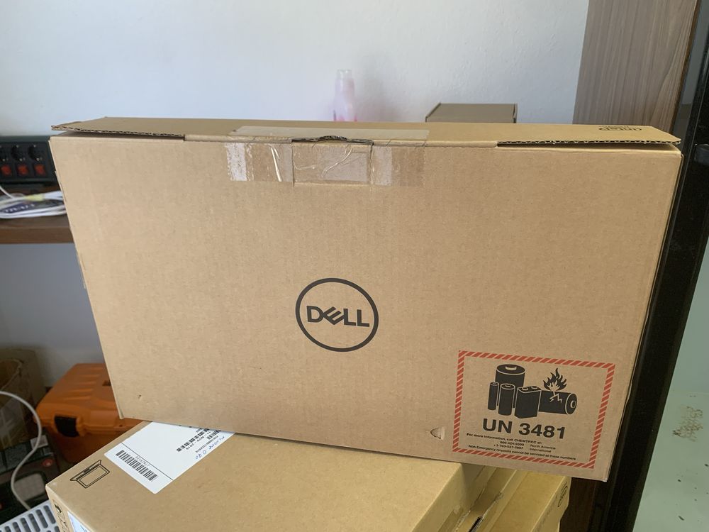 Лаптоп Dell Latitude 5490 14" *нов*