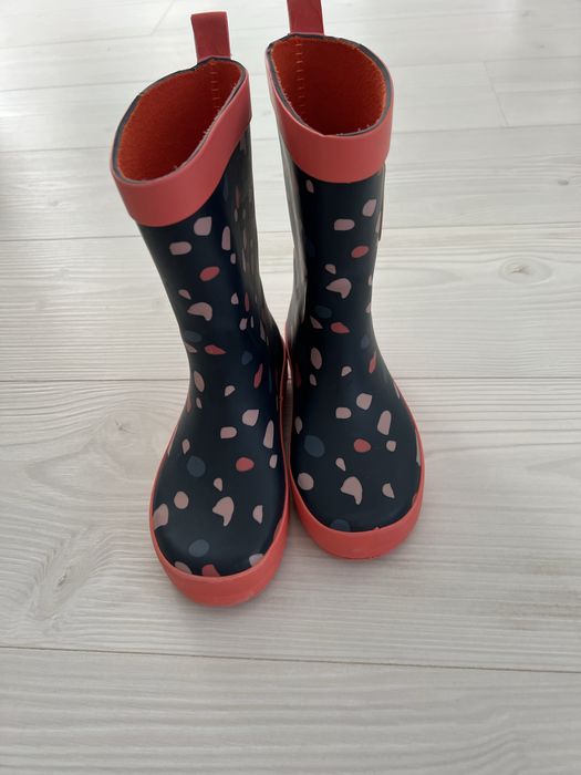 Vand cizme H&M, marimea 28, sunt noi fara eticheta!