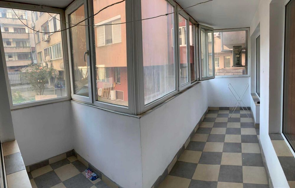 Дава се под наем Тристаен апартамент в Бургас, Възраждане - 105 кв.м за 229.5 € - Снимка #4