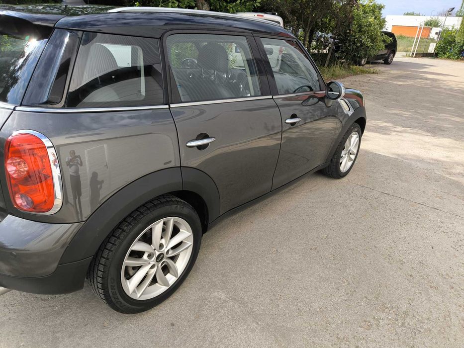 Mini Countryman Stare perfecta / AC / NAVI/ Computer bord