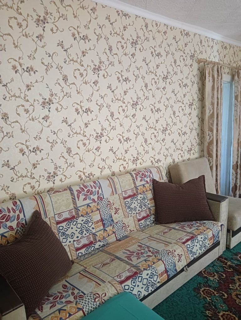 Продаётся часть дома 4х комн.Пришахтинск,22 микр.