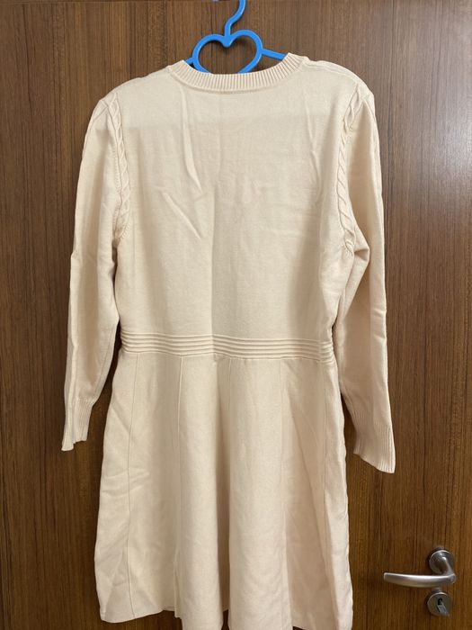 Екрю зимна рокля с дълъг ръкав размер L/XL