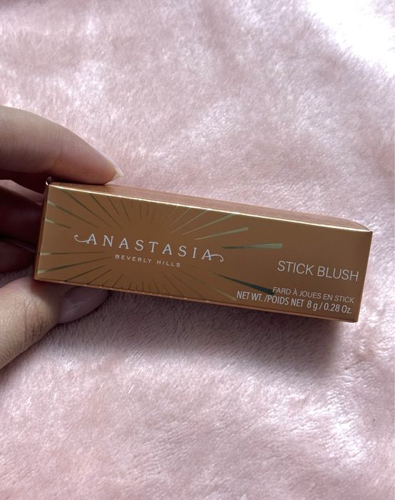 Румяна в стике Anastasia Beverly Hills