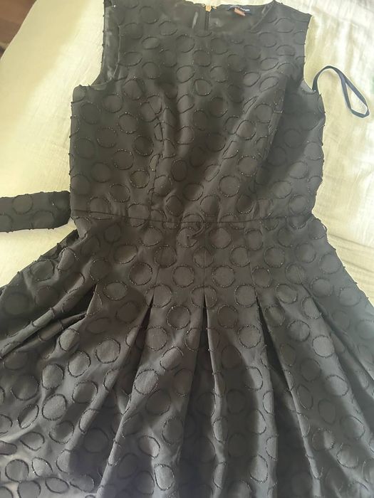 Prodaja sami xoroshiye odejdi i plate vsyo origina dyoshiva brend