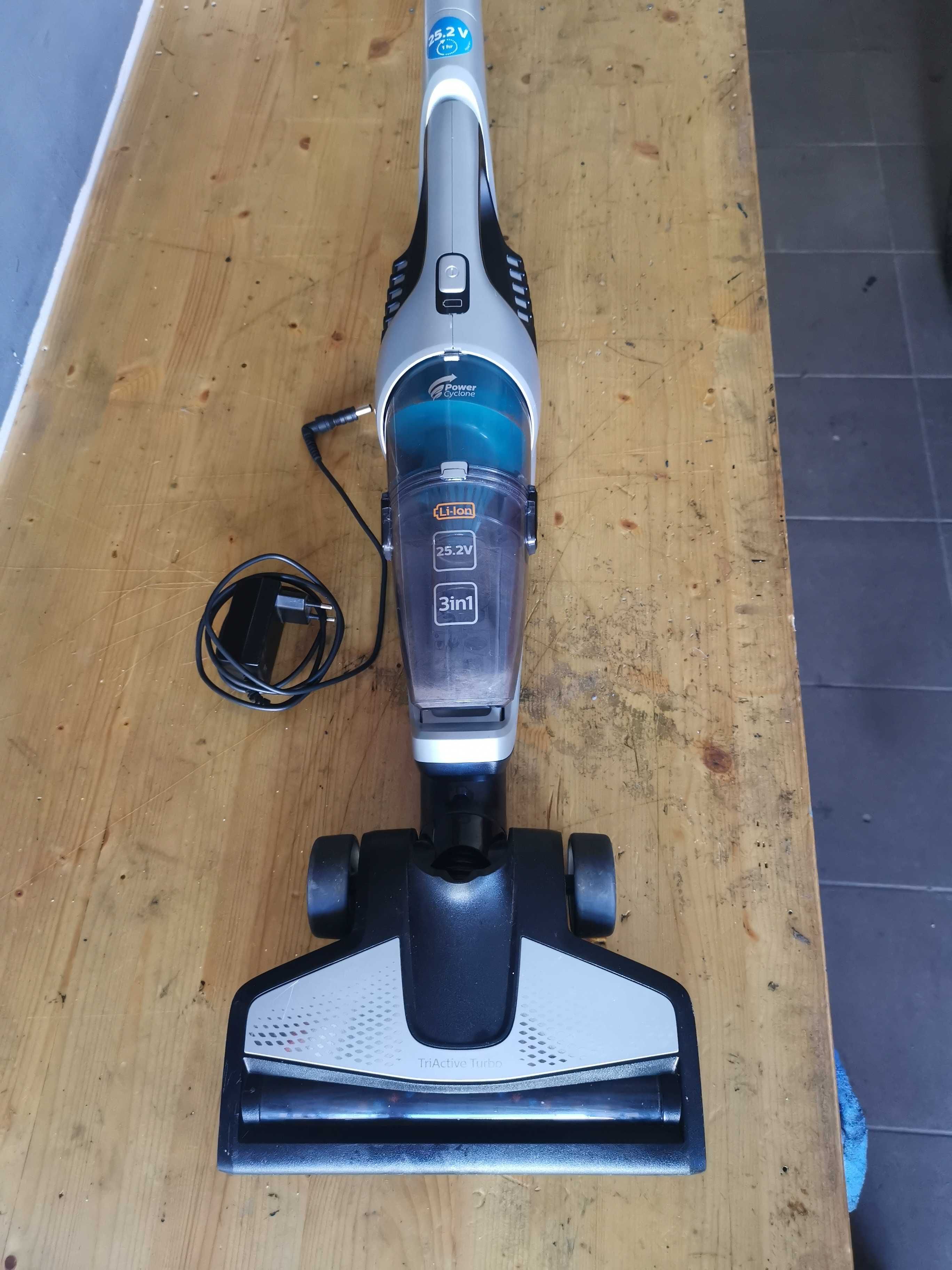 Aspirator vertical fara fir Philips Powerpro Aqua