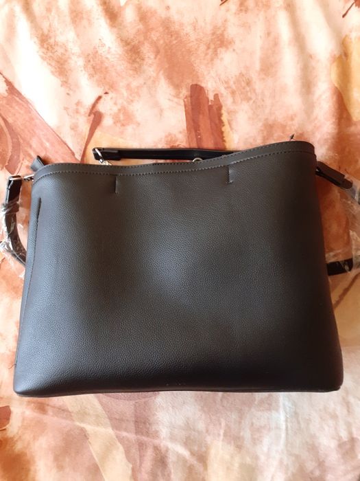 Нова дамска чанта