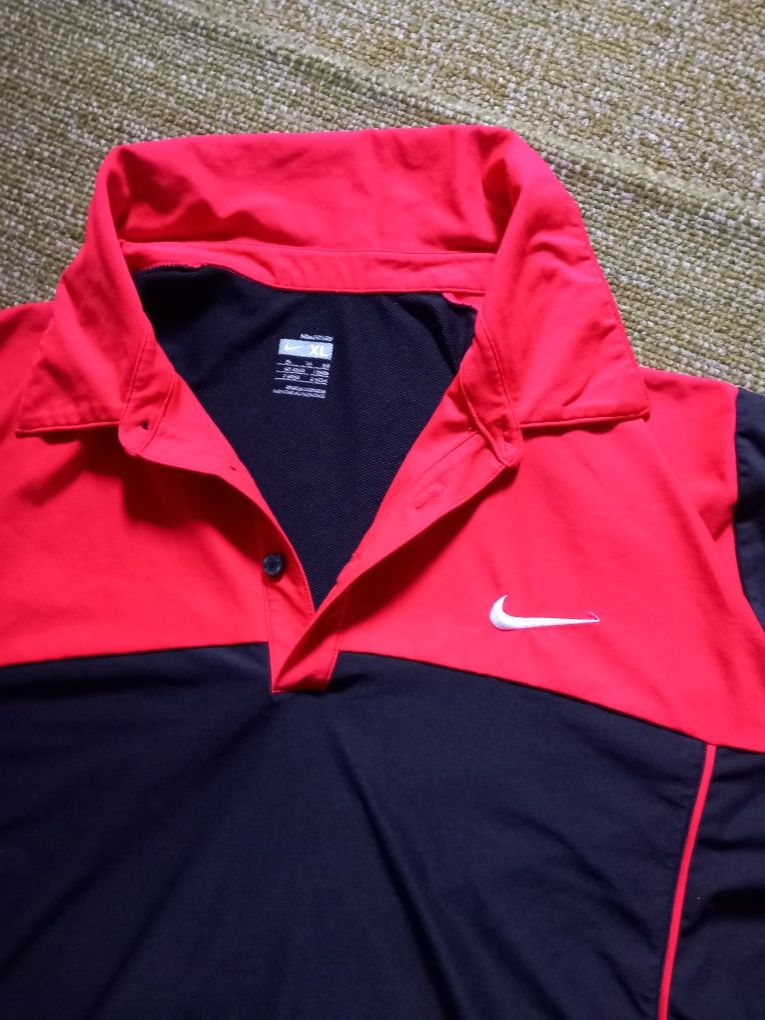 Vand tricou nike nou