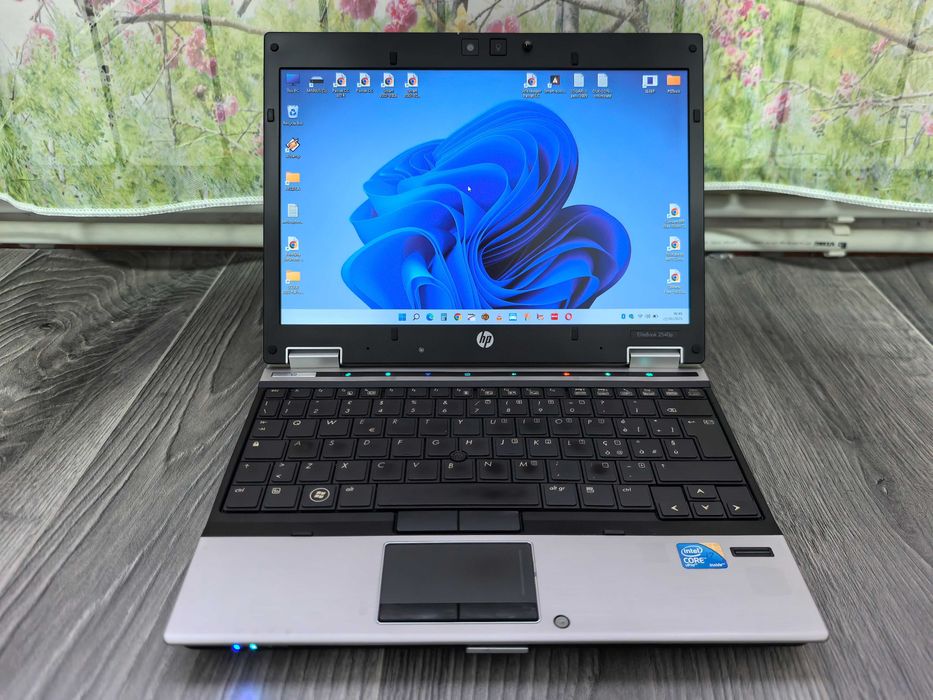 Laptop HP,procesor i7,hard SSD,tastatura iluminata,DDR3,diagnoza auto