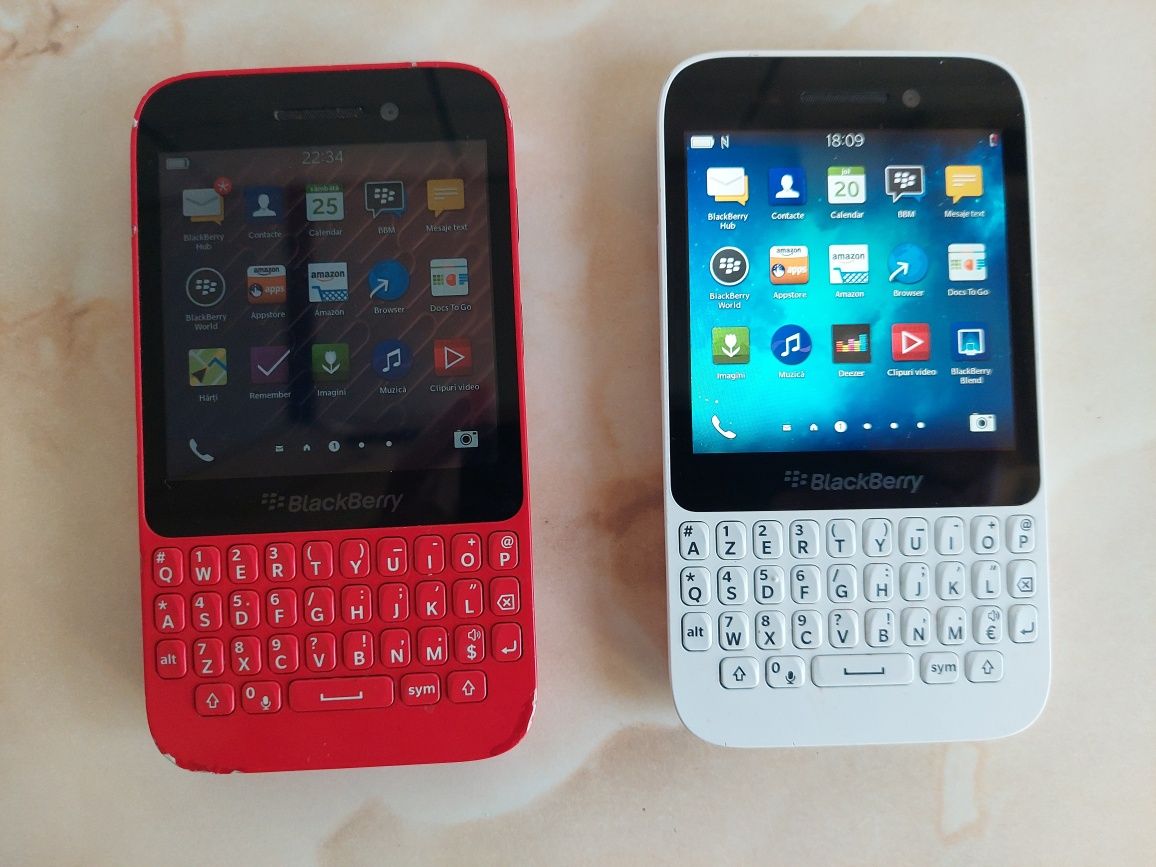 Vând 3 BlackBerry Q5 [roșu] [alb] și [negru] //poze reale