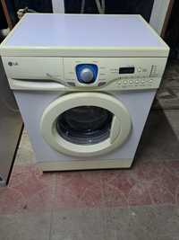 Продаётся стиральная машинка на 5кг