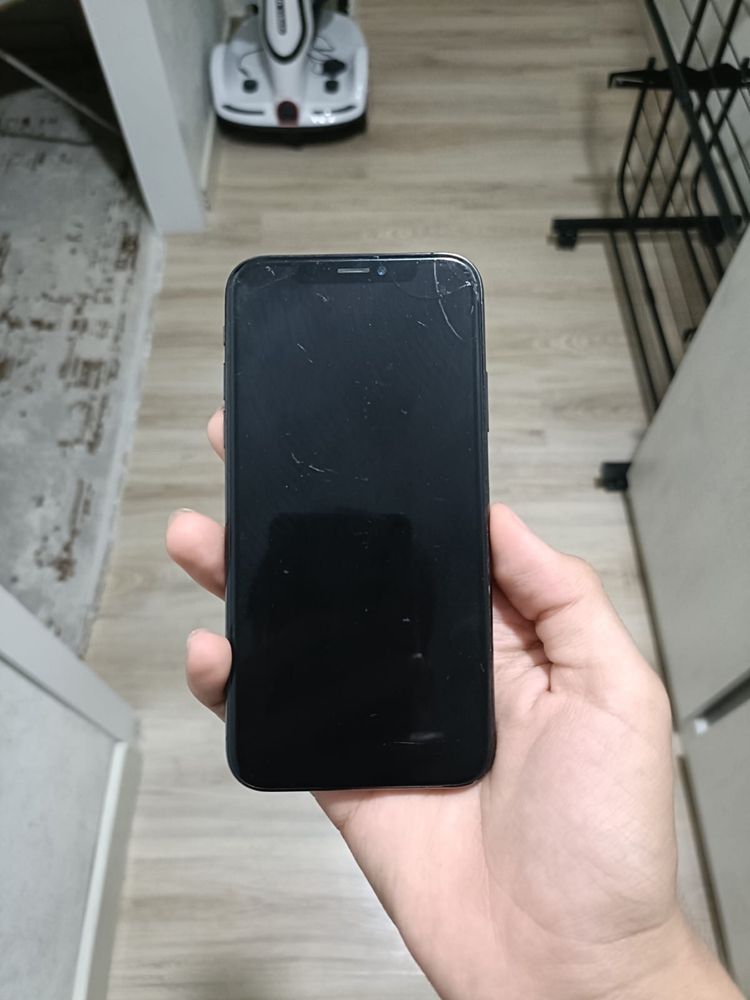 Продам iPhone XS рабочий дешево без торга