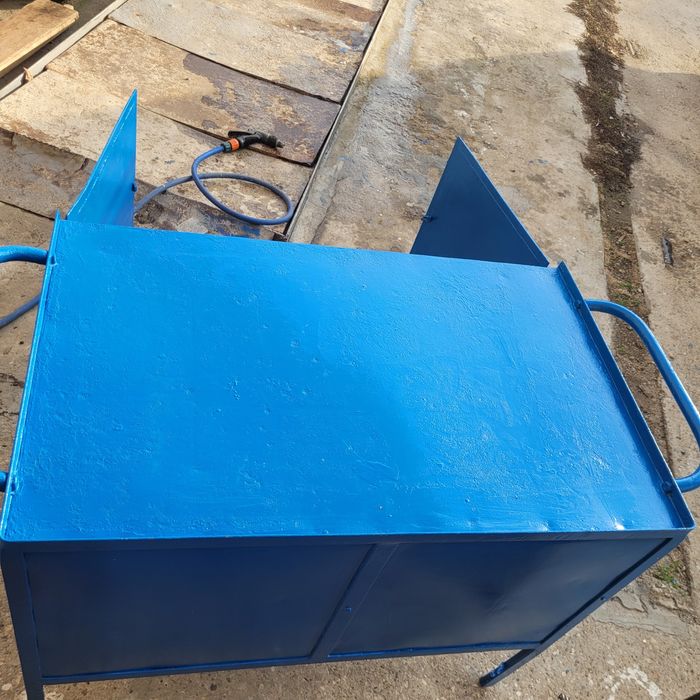 Шкаф за работилница.