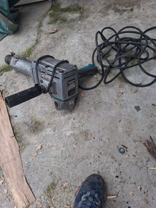 Vând: picamare,aparate de sudura și cositura electrica